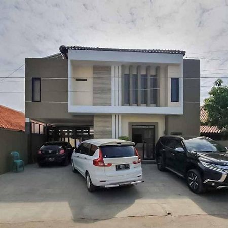 Jatiwangi Syariah Guest House RedPartner Majalengka Bagian luar foto