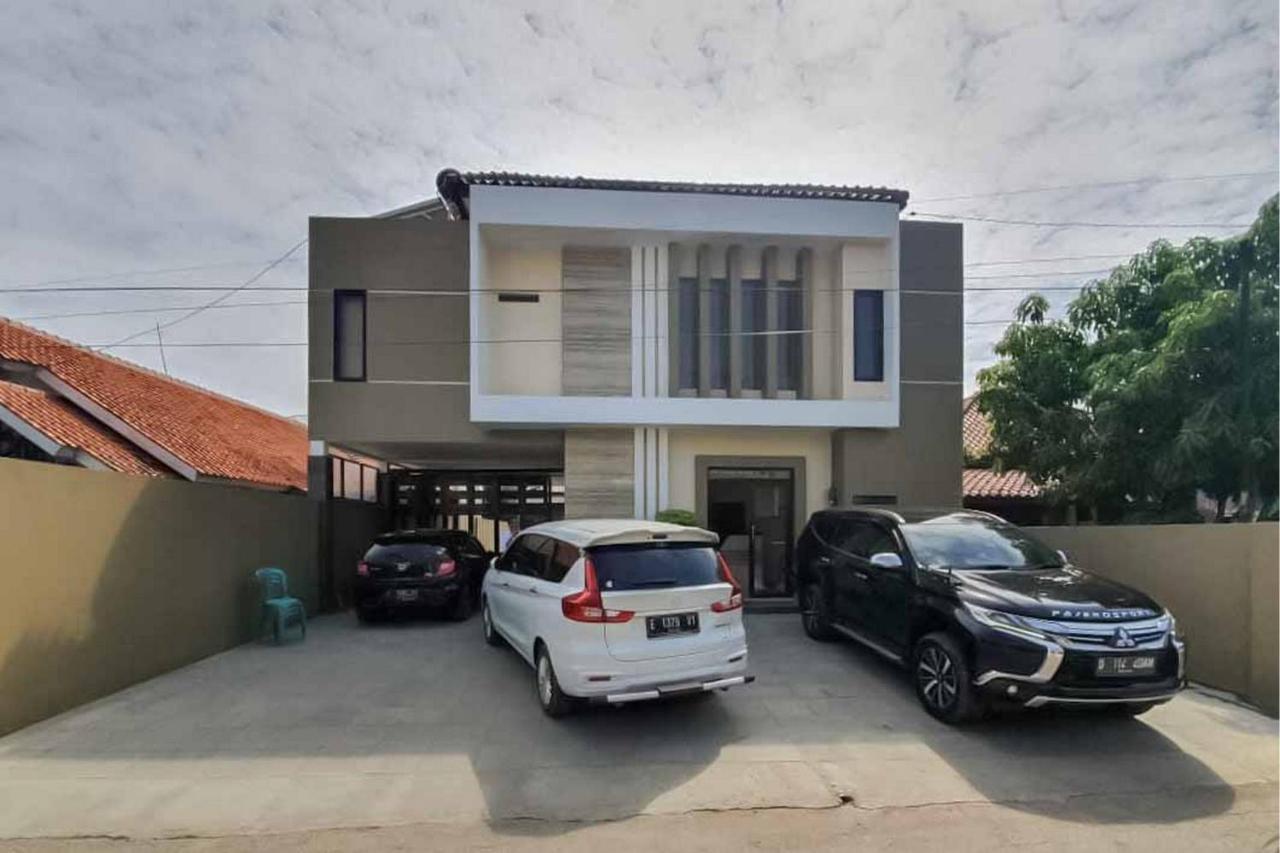 Jatiwangi Syariah Guest House RedPartner Majalengka Bagian luar foto